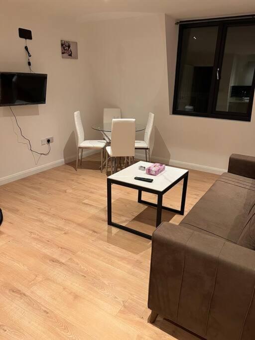 010- Lovely One Bedroom In Ealing F6 Exterior photo